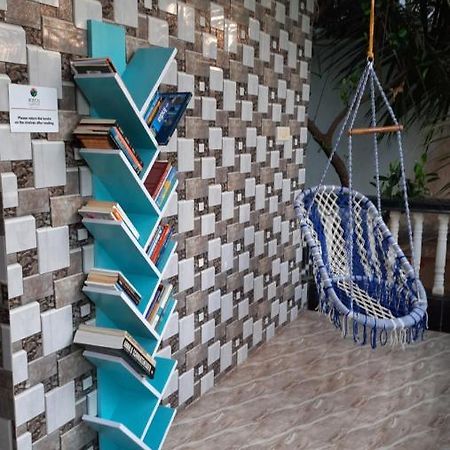 Tropical Wave Hostel Morjim Goa Екстериор снимка