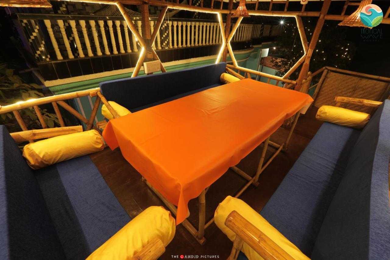 Tropical Wave Hostel Morjim Goa Екстериор снимка